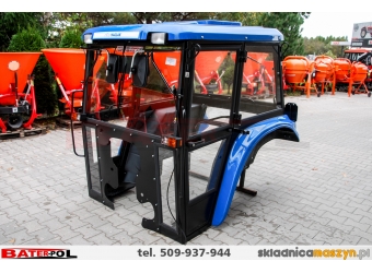 Kabina C-330 NAGLAK dach i błotniki z tworzywa (włókno szklane) HALOGENY NIEBIESKA 